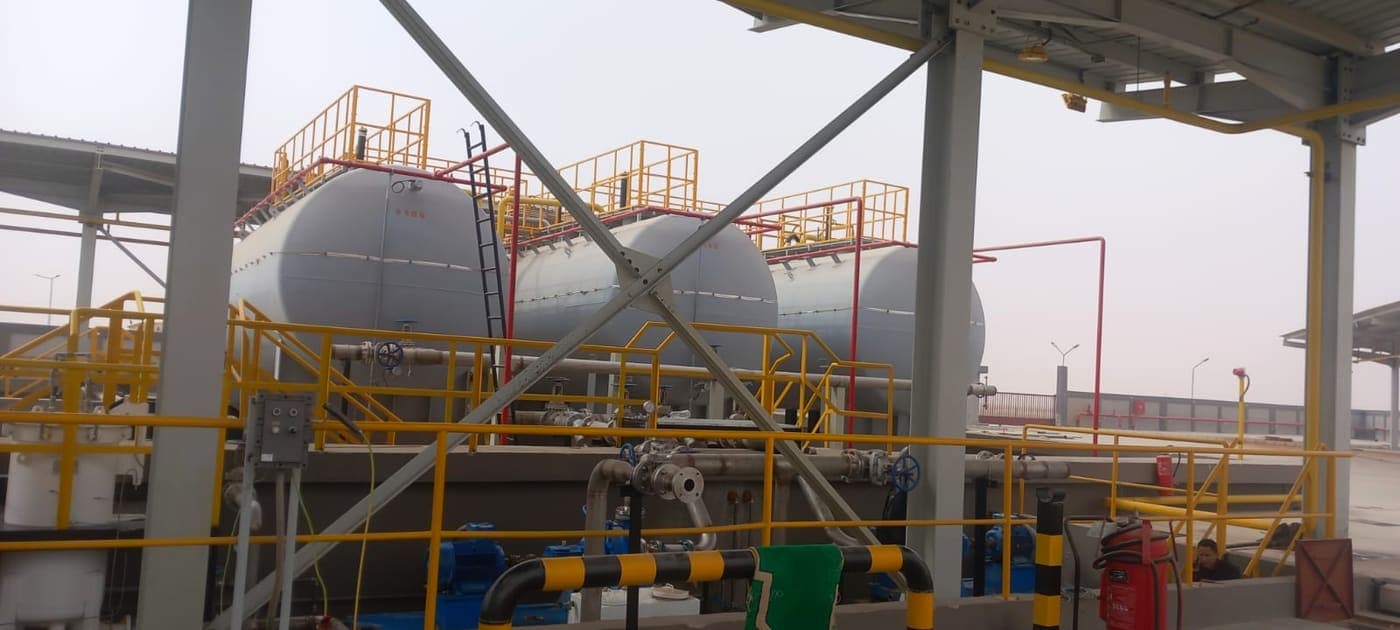 Horizontal JET-A storage tanks and pipe rack at the Assuit fuel depot